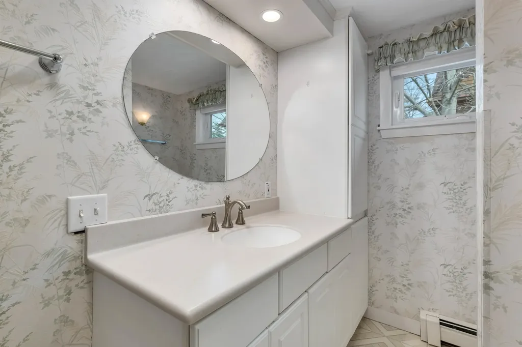 29 Bay Shore Drive Sanbornton NH 03269