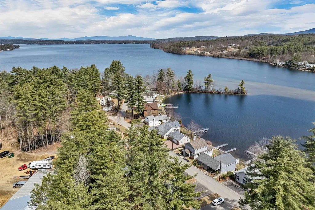 29 Bay Shore Drive Sanbornton NH 03269
