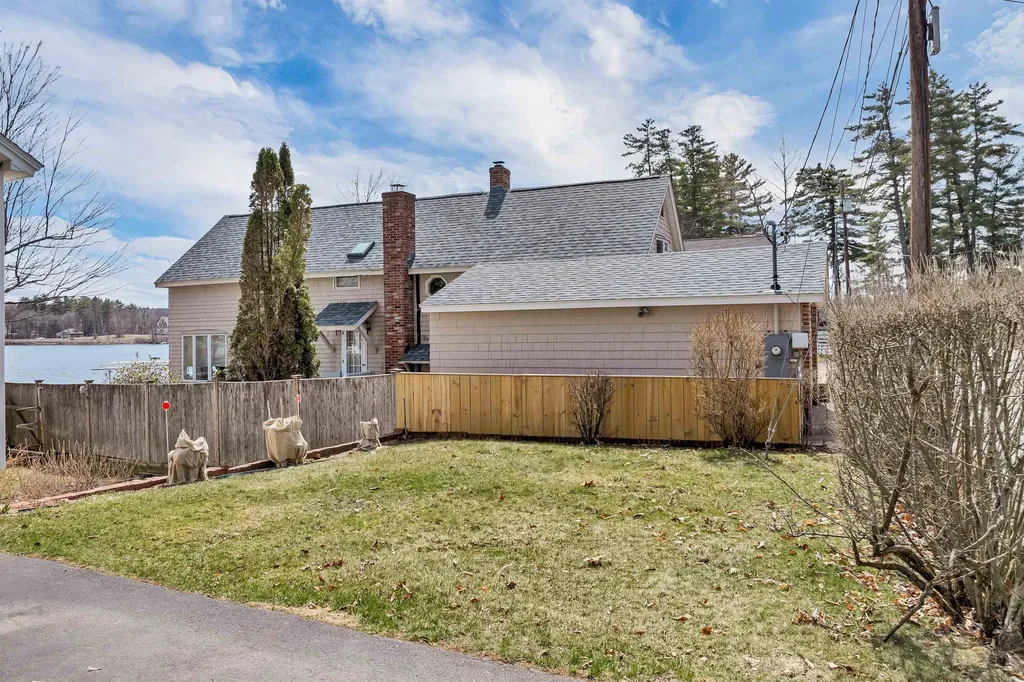 29 Bay Shore Drive Sanbornton NH 03269