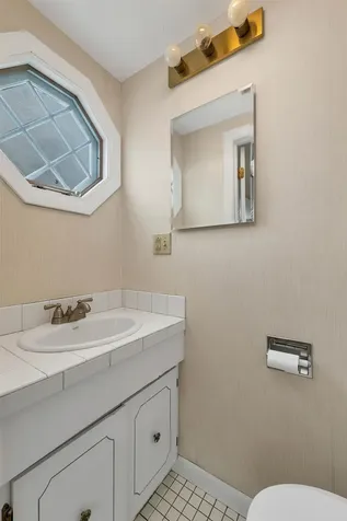 29 Bay Shore Drive Sanbornton NH 03269