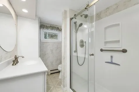 29 Bay Shore Drive Sanbornton NH 03269