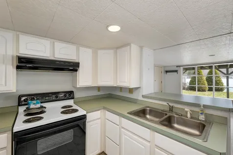 29 Bay Shore Drive Sanbornton NH 03269