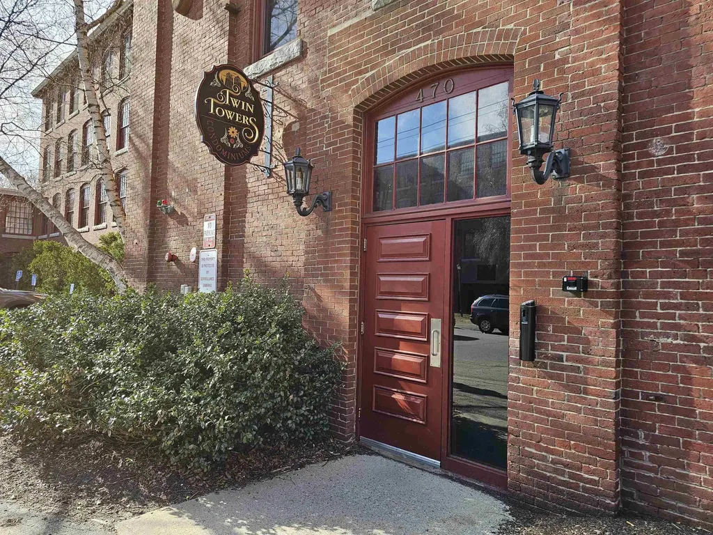 470 Silver Street Manchester NH 03103