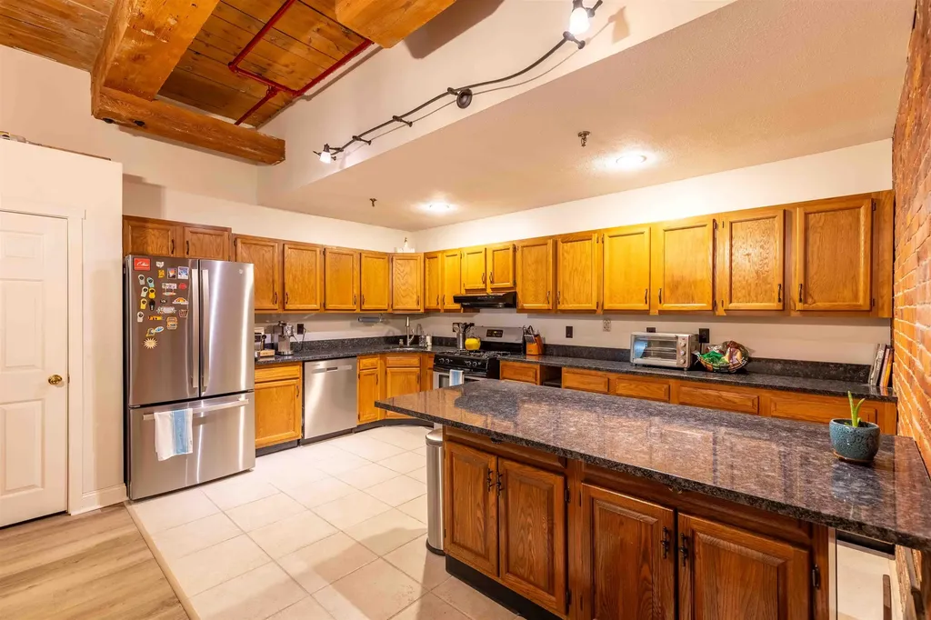 470 Silver Street Manchester NH 03103