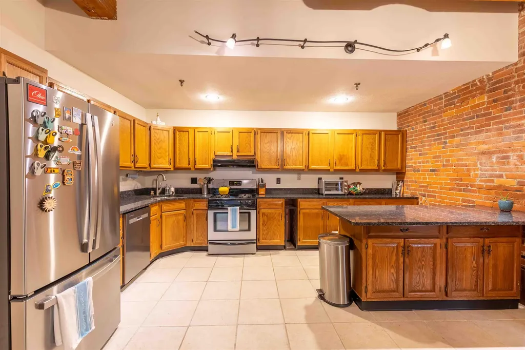 470 Silver Street Manchester NH 03103