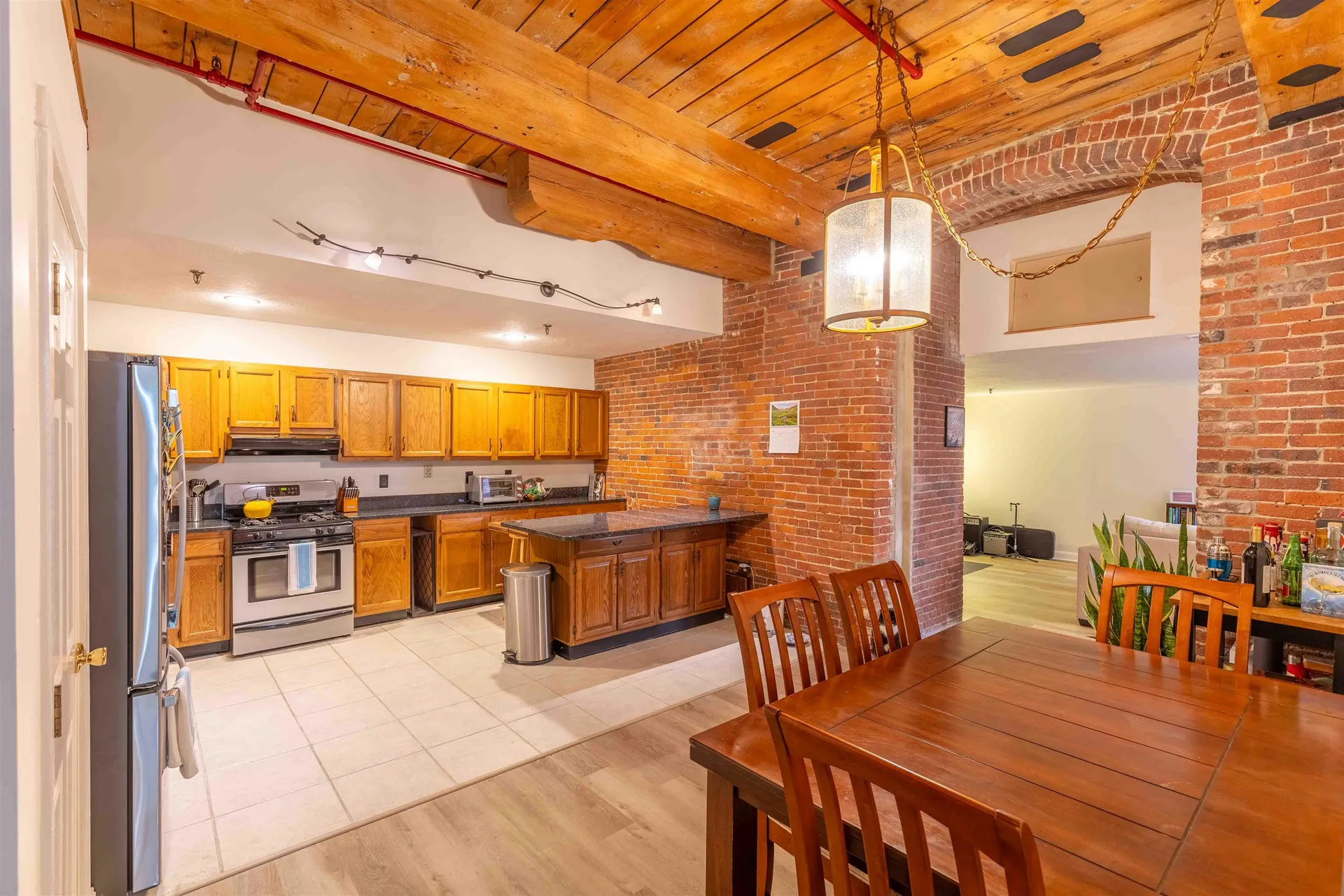 470 Silver Street Manchester NH 03103