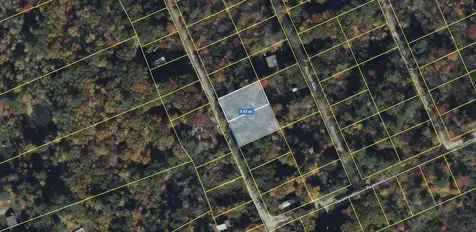 32-33 Red Fox Crossing Hillsborough NH 03244