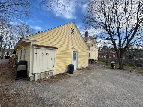 26 Western Avenue Henniker NH 03242