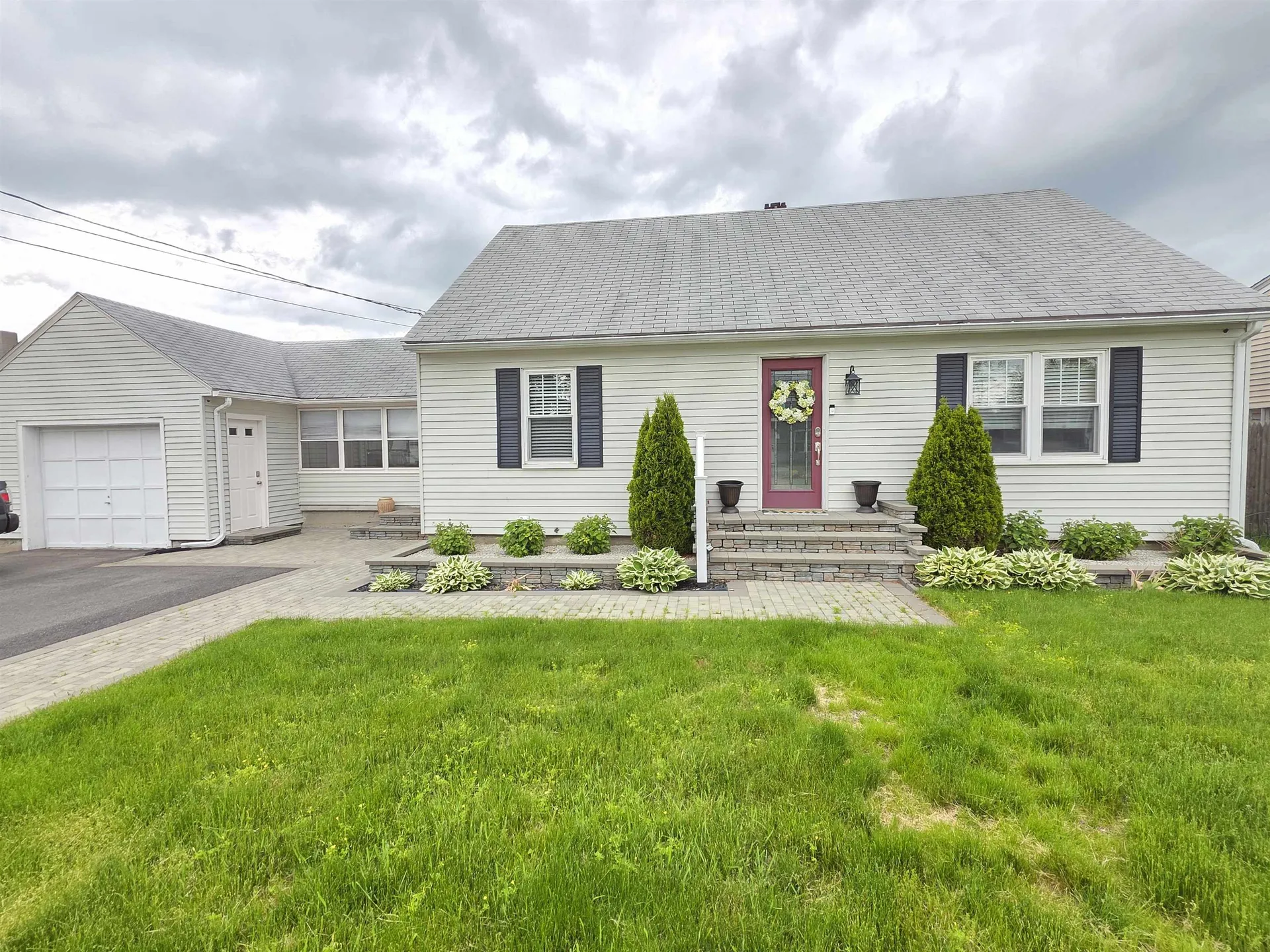 42 Lund Street Nashua NH 03060