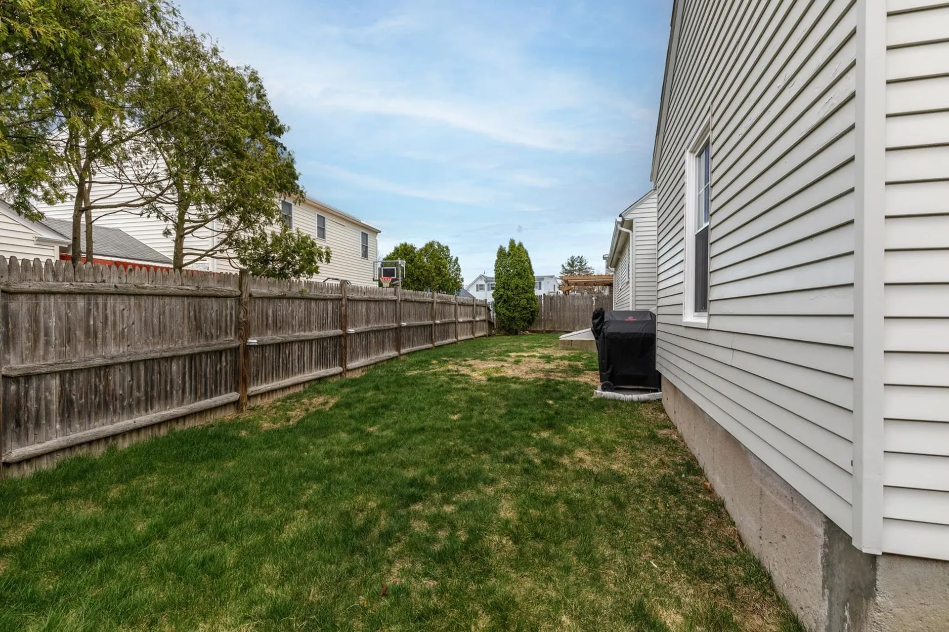 42 Lund Street Nashua NH 03060