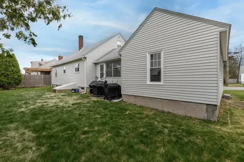 42 Lund Street Nashua NH 03060