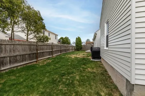 42 Lund Street Nashua NH 03060