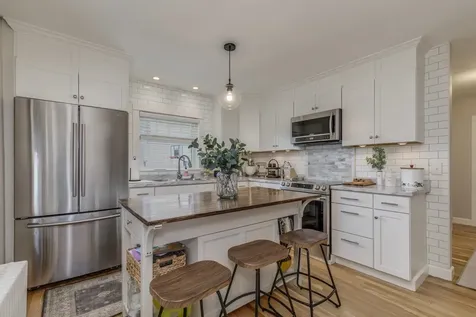 42 Lund Street Nashua NH 03060