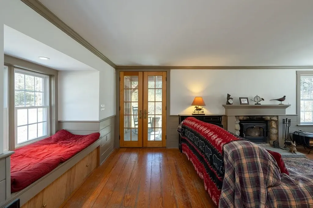 34 New Boston Road Amherst NH 03031