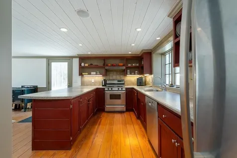 34 New Boston Road Amherst NH 03031