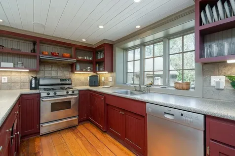 34 New Boston Road Amherst NH 03031