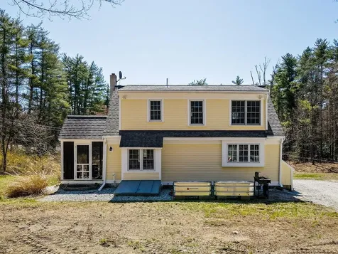 34 New Boston Road Amherst NH 03031