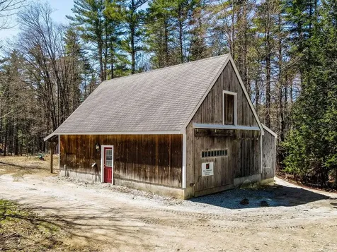 34 New Boston Road Amherst NH 03031