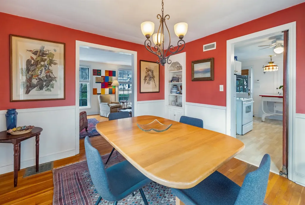 21 Colonial Square Burlington VT 05401