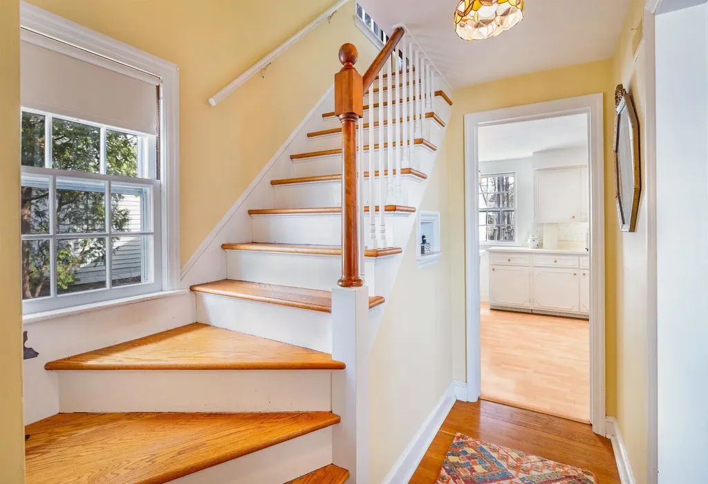 21 Colonial Square Burlington VT 05401