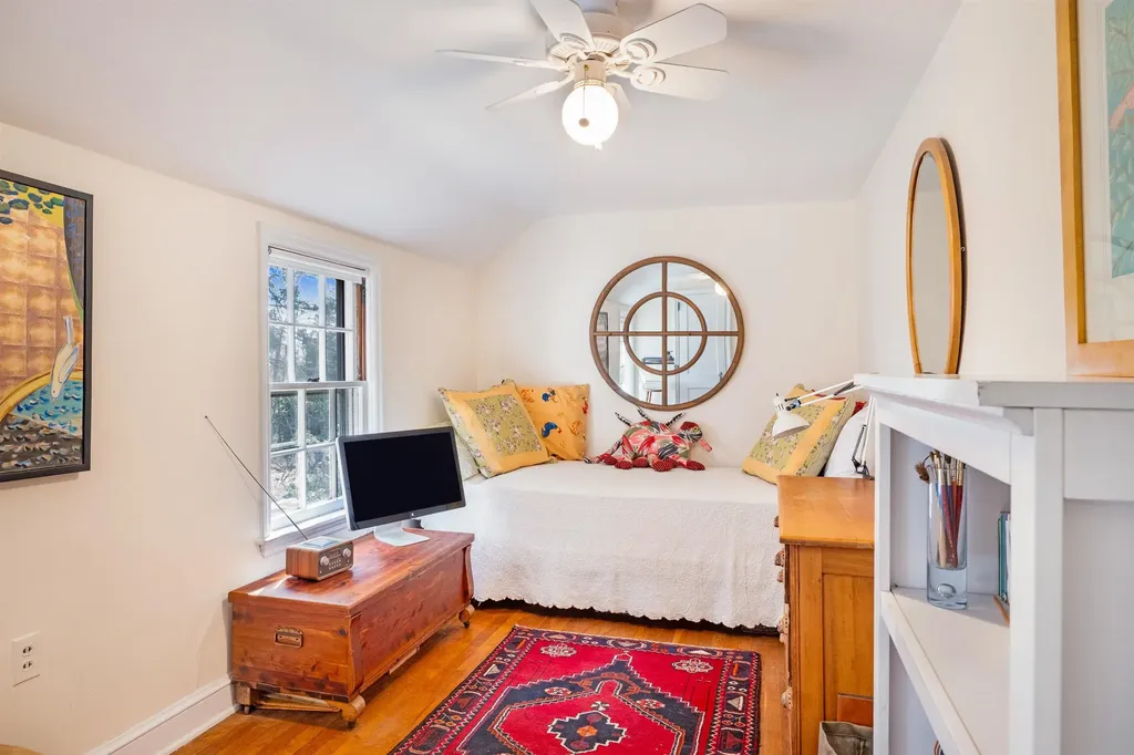 21 Colonial Square Burlington VT 05401