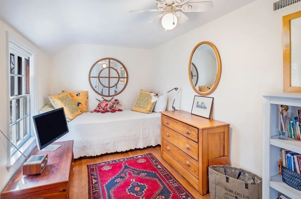 21 Colonial Square Burlington VT 05401