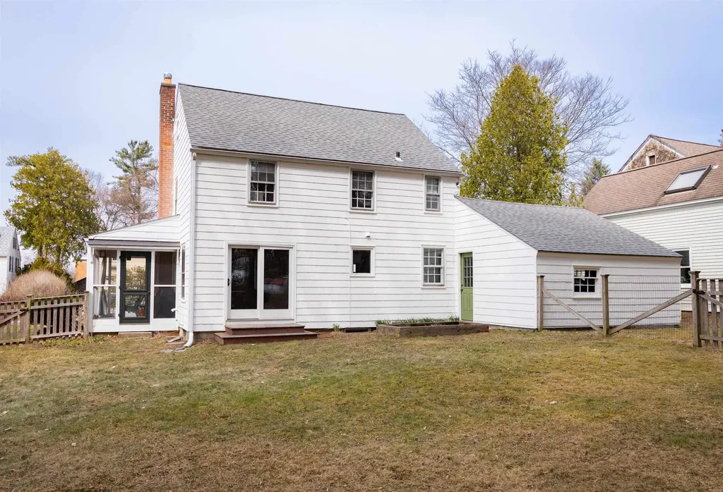 21 Colonial Square Burlington VT 05401