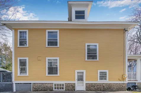 945 Chestnut Street Manchester NH 03104