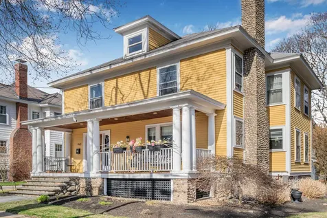 945 Chestnut Street Manchester NH 03104
