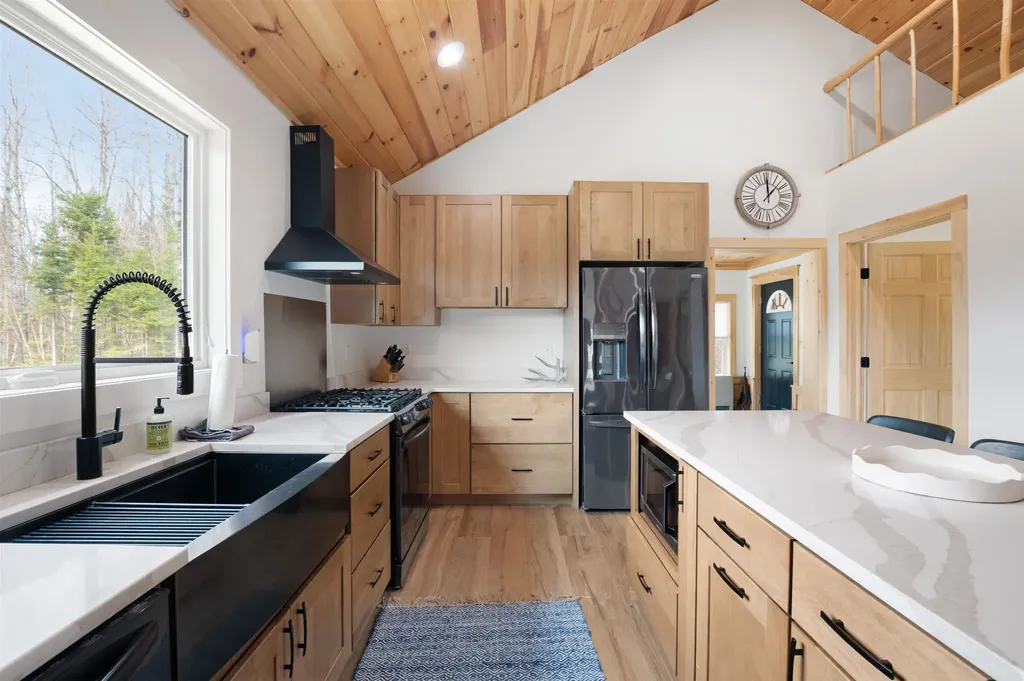 29 Colburn Road Colebrook NH 03576