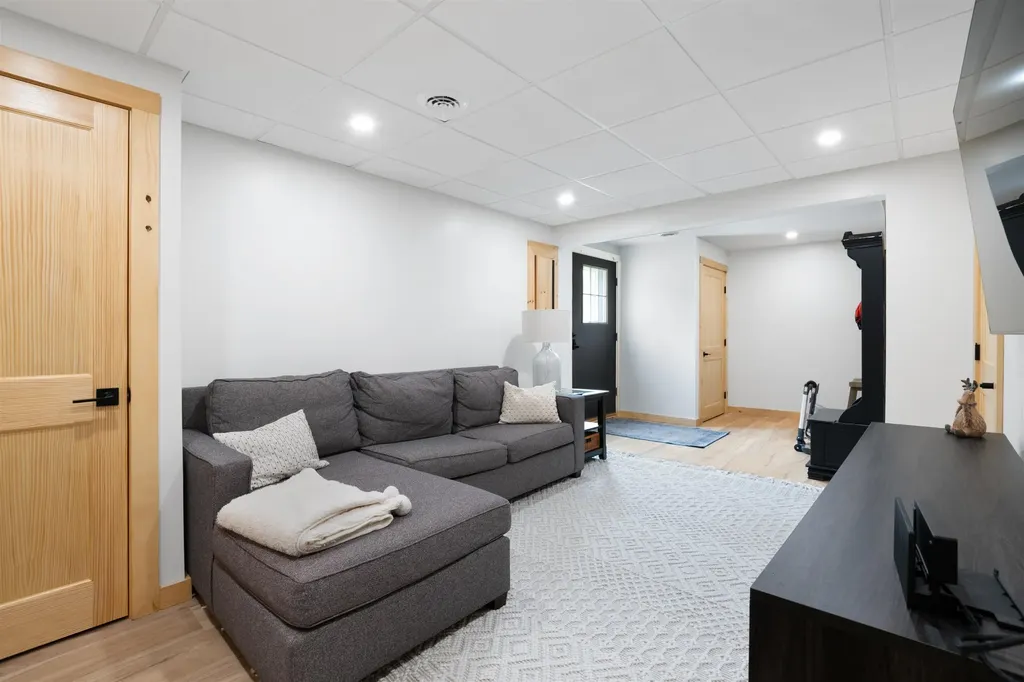 29 Colburn Road Colebrook NH 03576