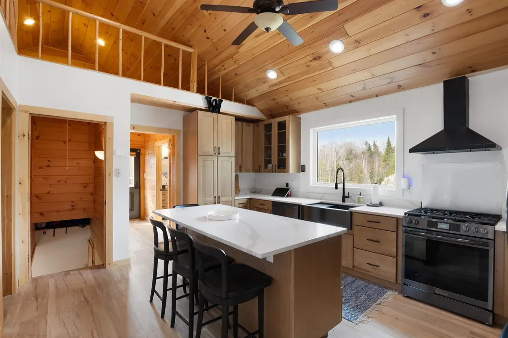 29 Colburn Road Colebrook NH 03576