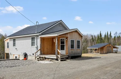 29 Colburn Road Colebrook NH 03576