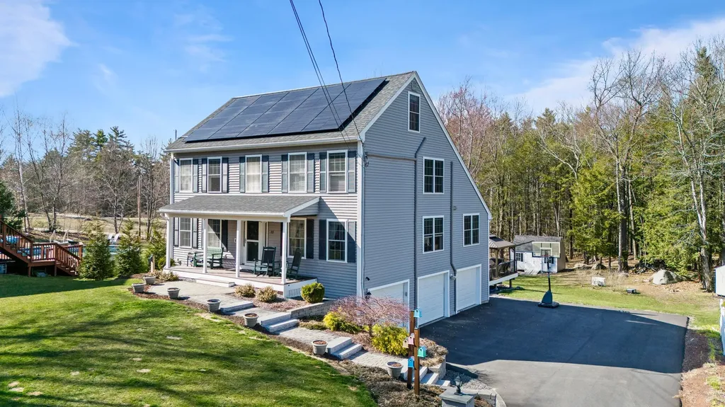 12 Compromise Lane Sandown NH 03873