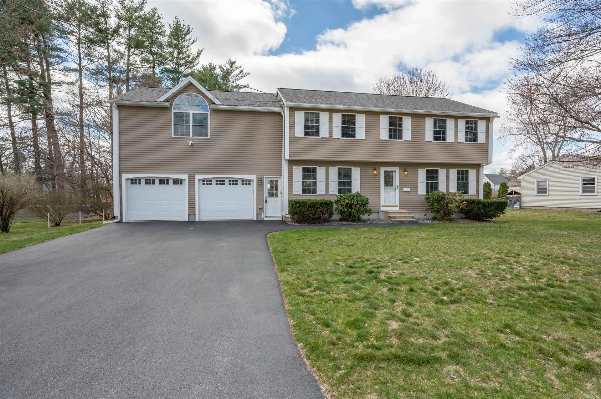 4 Buswell Street Hudson NH 03051