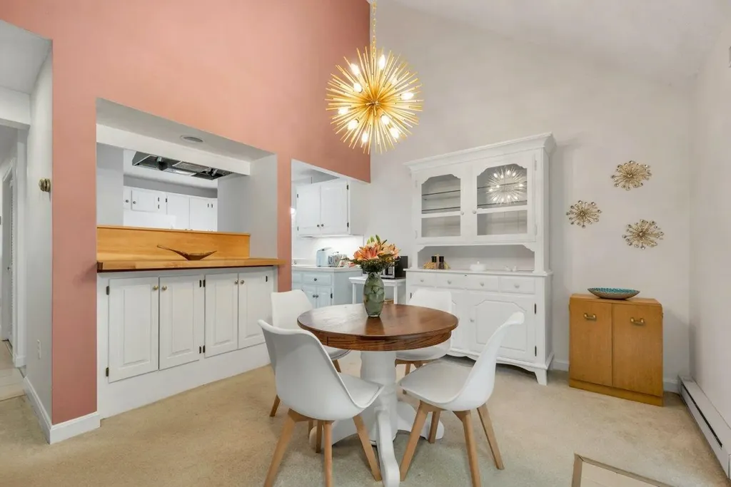 6 Wolfeboro Common Wolfeboro NH 03894