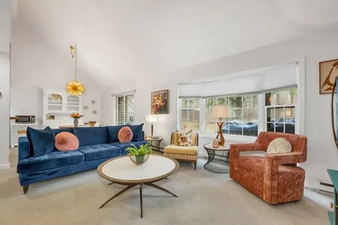 6 Wolfeboro Common Wolfeboro NH 03894