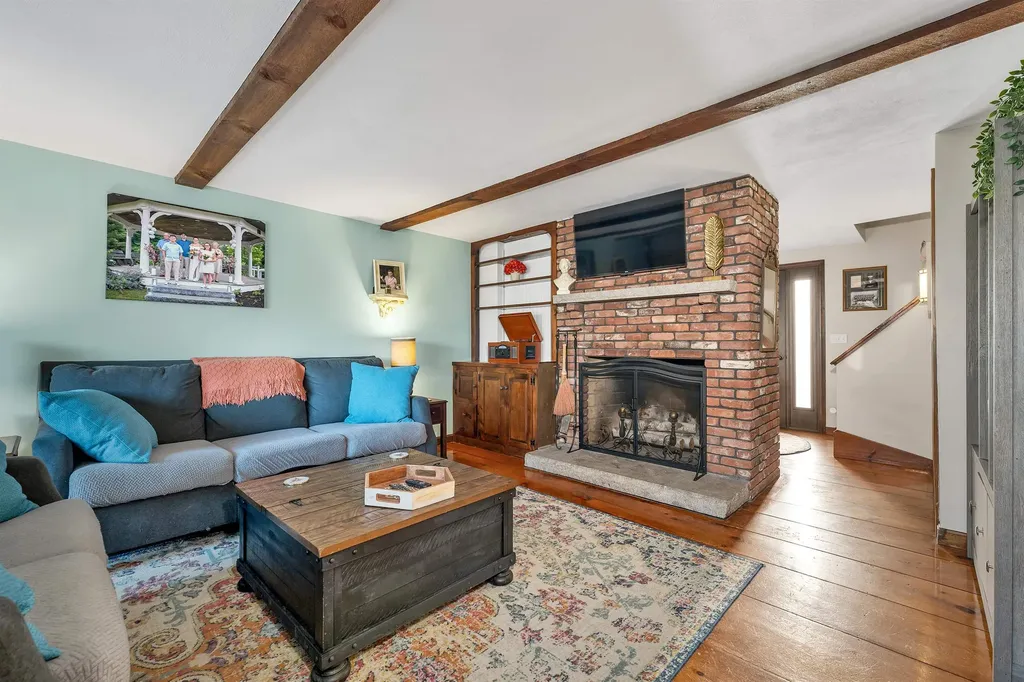 411 East Meadow Lane Pembroke NH 03275