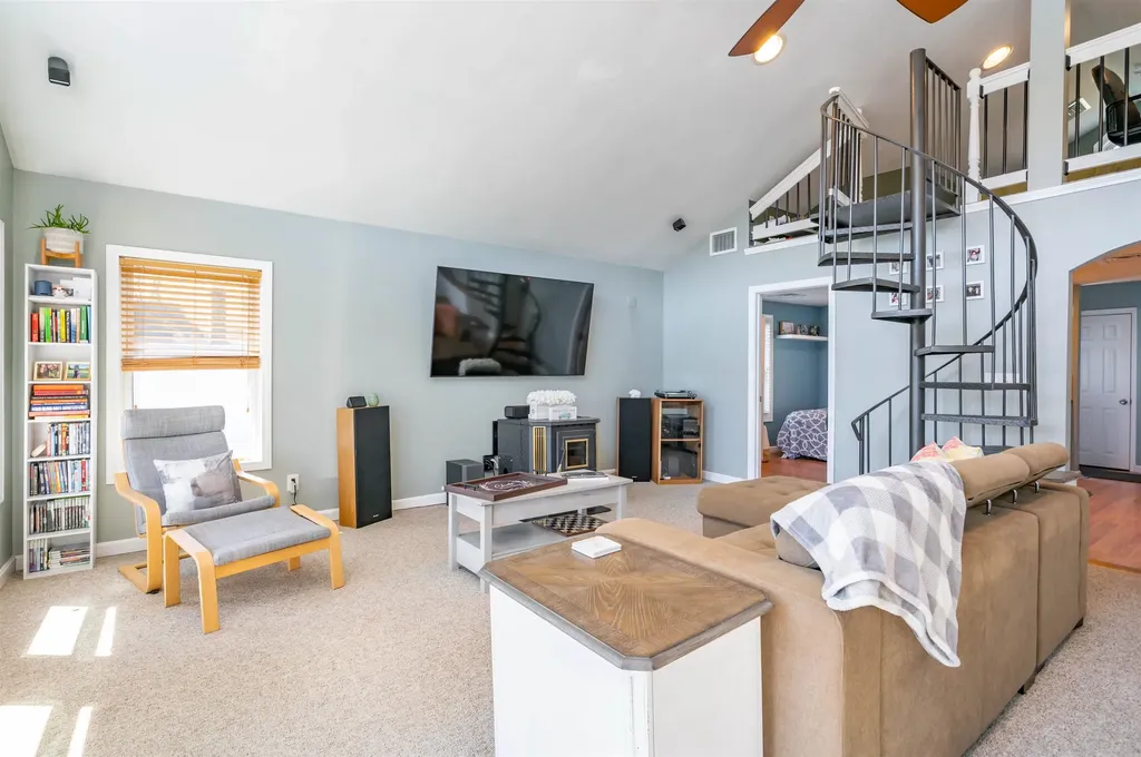 1011 Collettes Grove Road Derry NH 03038