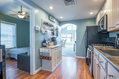 1011 Collettes Grove Road Derry NH 03038