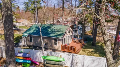 1011 Collettes Grove Road Derry NH 03038