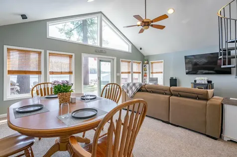 1011 Collettes Grove Road Derry NH 03038