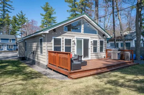 1011 Collettes Grove Road Derry NH 03038