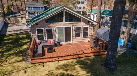 1011 Collettes Grove Road Derry NH 03038