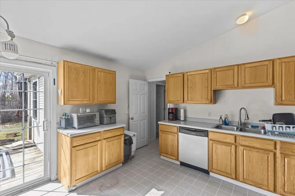 16 Walnut Street St. Albans City VT 05478