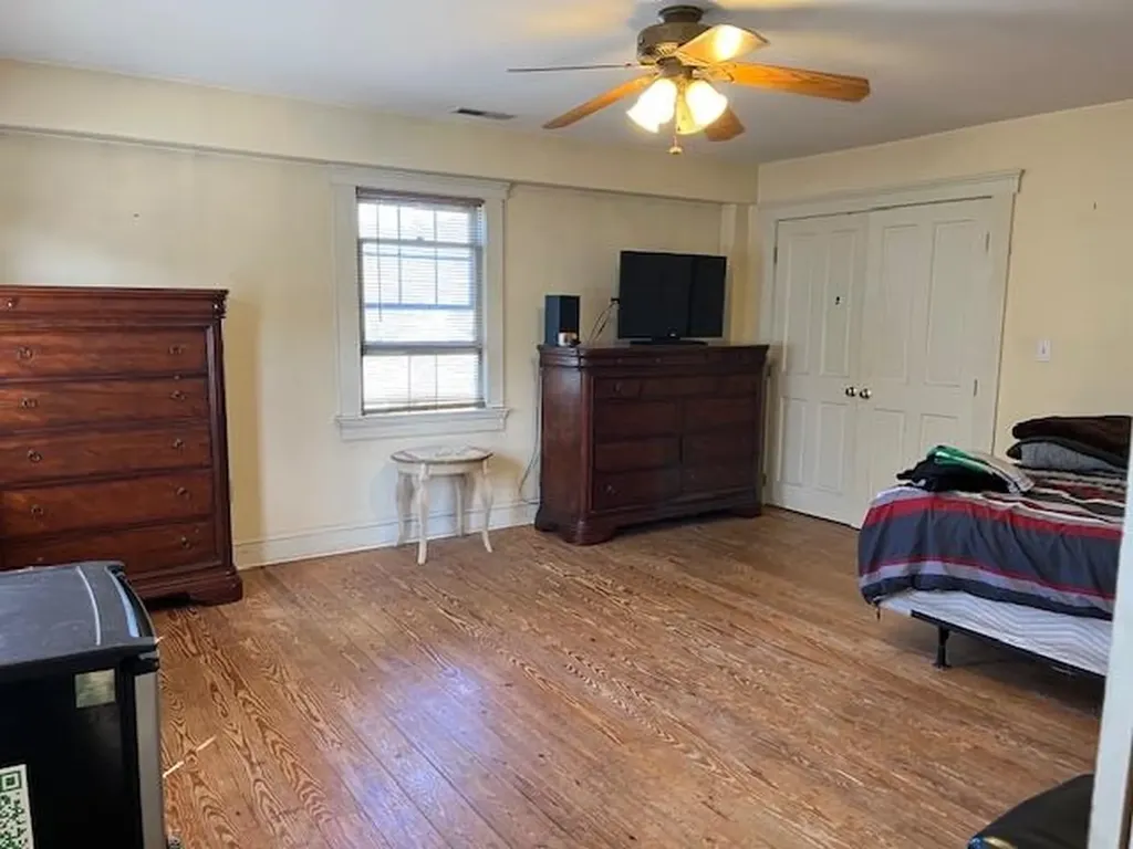 290 Mammoth Road Pelham NH 03076