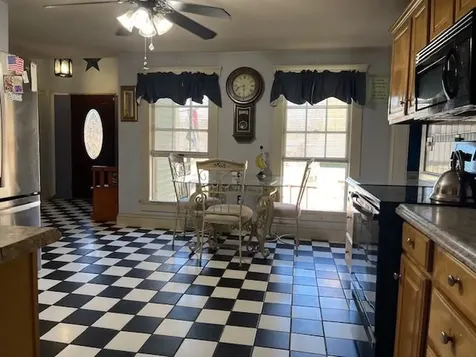 290 Mammoth Road Pelham NH 03076