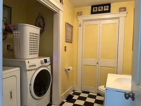 290 Mammoth Road Pelham NH 03076