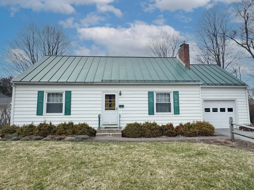 3 Wenonah Avenue Essex Junction VT 05452