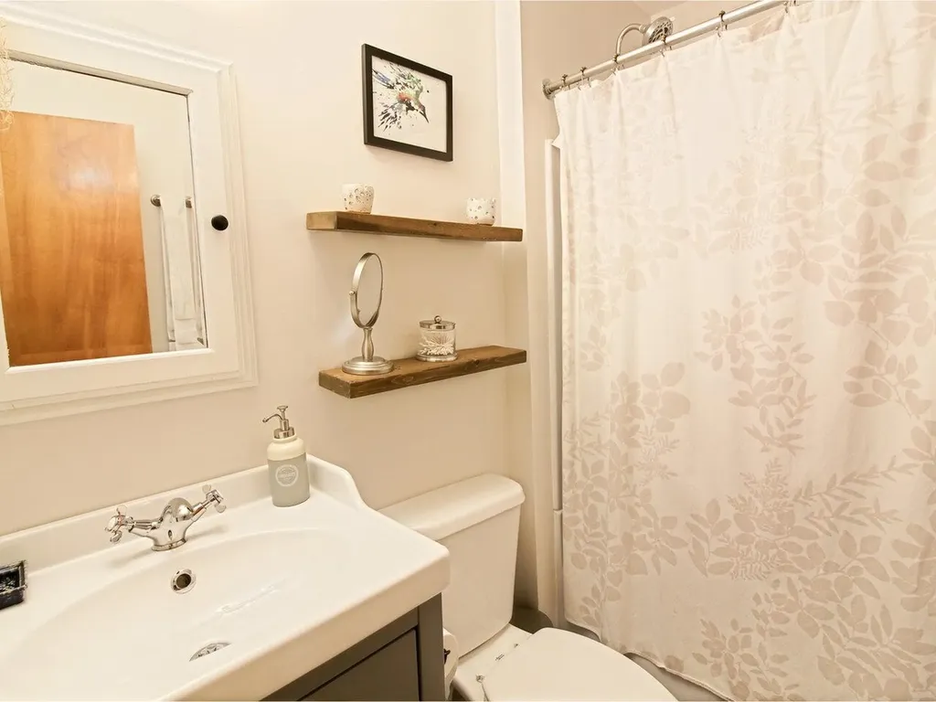 3 Wenonah Avenue Essex Junction VT 05452